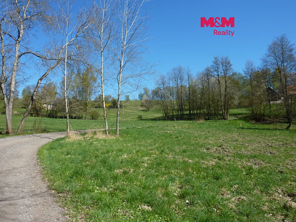 Prodej stavebního pozemku 1453 m²